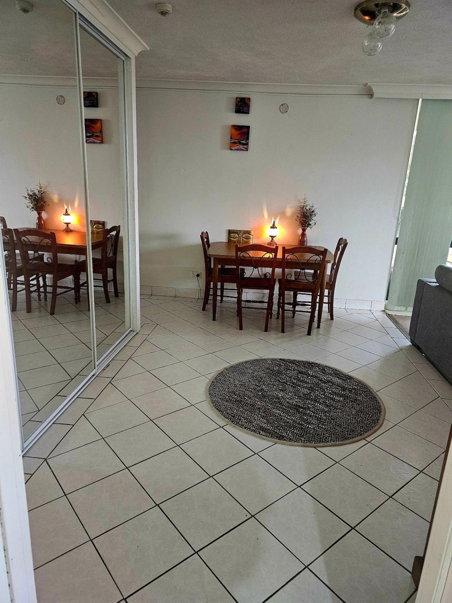 Bask In Luxury Apartment Gold Coast
